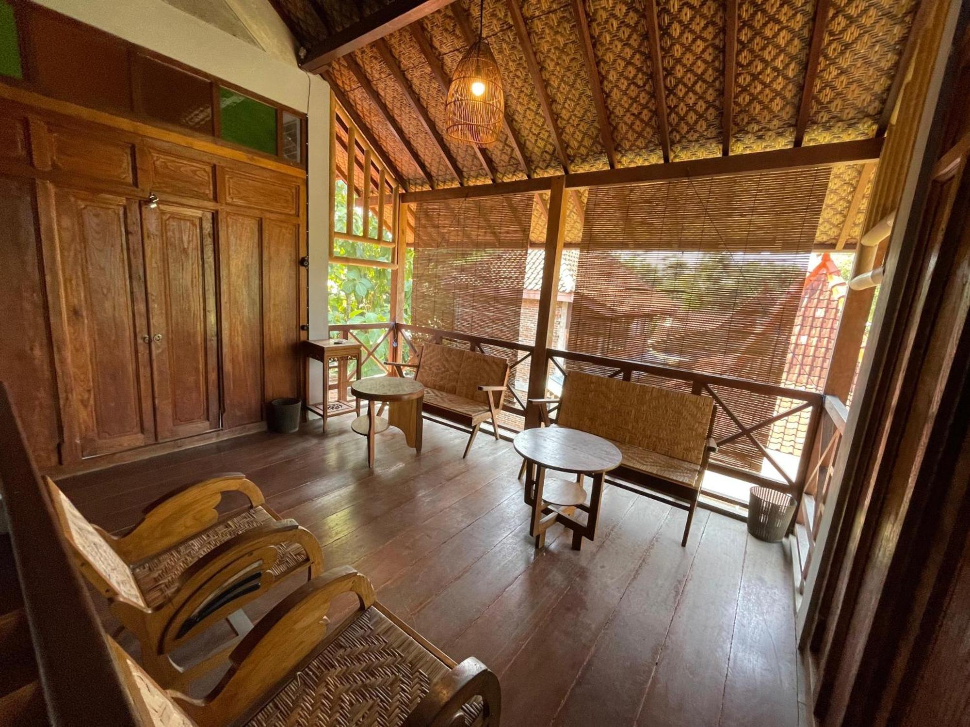 Saka Homestay Boutique & Cafe Magelang Exterior photo