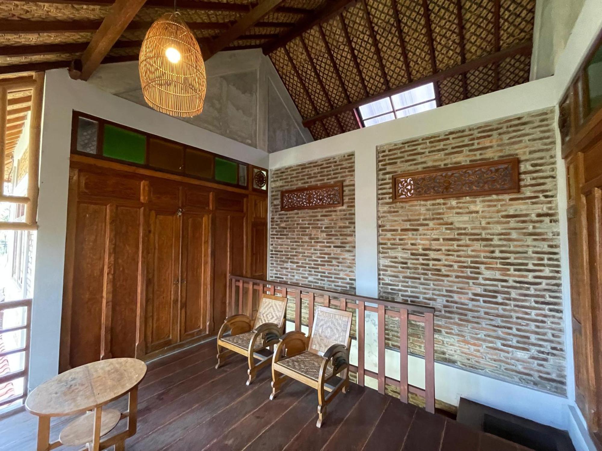 Saka Homestay Boutique & Cafe Magelang Exterior photo